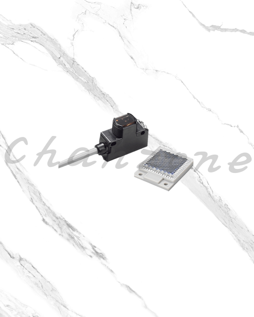 陽明電機 US系列-鏡片反射式 M18 Uni型光電傳感器 UG-3MNE